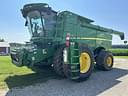 2016 John Deere S680 Image