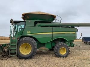 2016 John Deere S680 Image