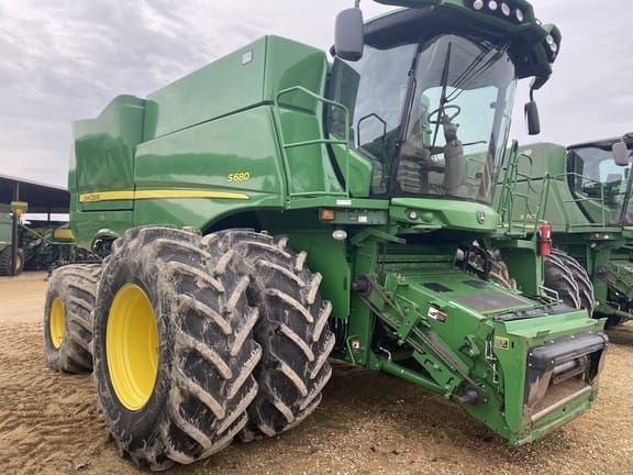 Main image John Deere S680
