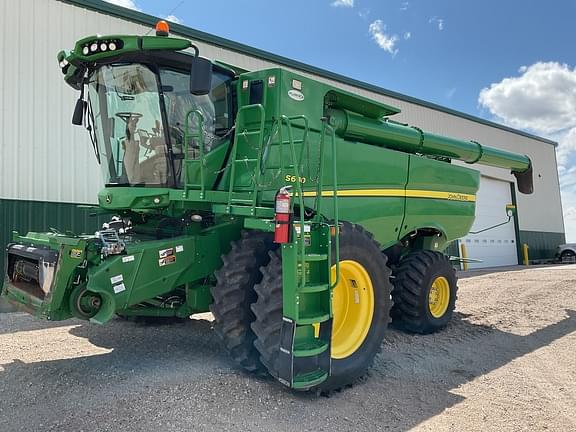 Image of John Deere S680 equipment image 2