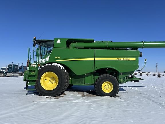 Image of John Deere S680 Primary image