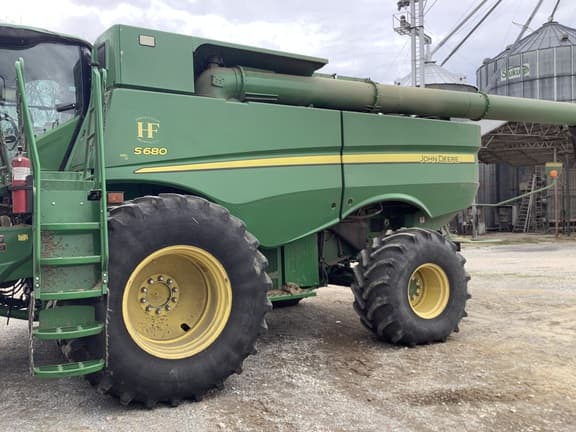 Image of John Deere S680 equipment image 3