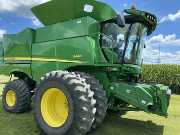 Main image John Deere S680