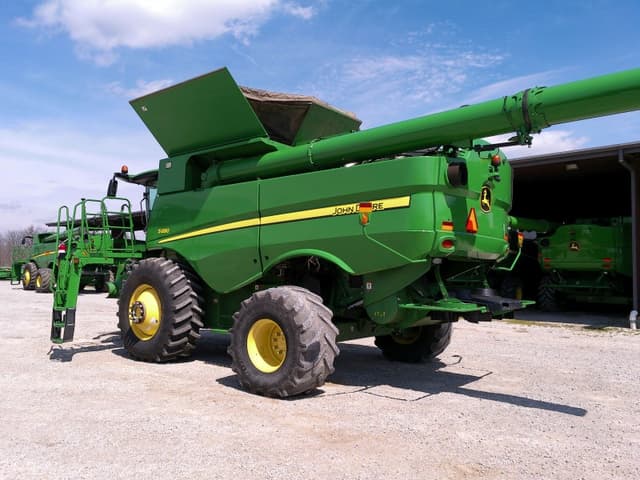 Image of John Deere S680 equipment image 2