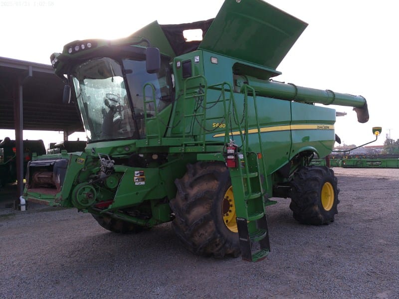 2016 John Deere S680 Equipment Image0