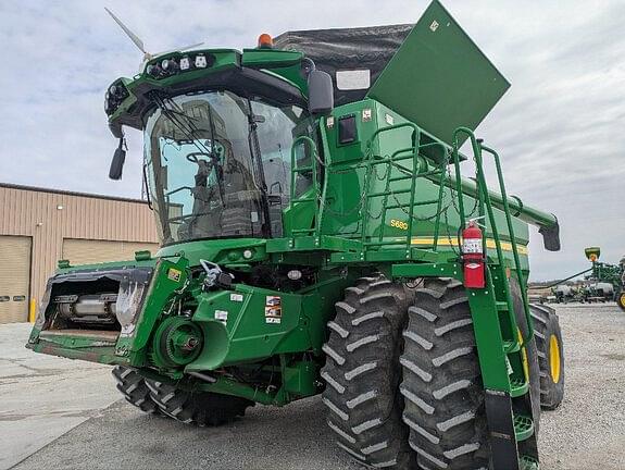 Image of John Deere S680 Primary image