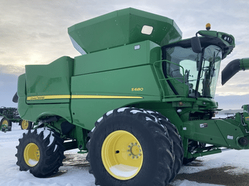 Main image John Deere S680