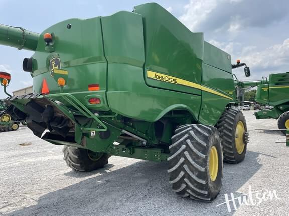 Image of John Deere S680 equipment image 2