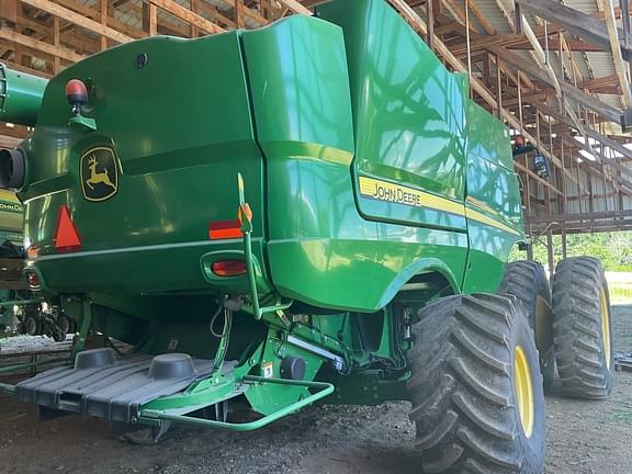 Image of John Deere S680 equipment image 2
