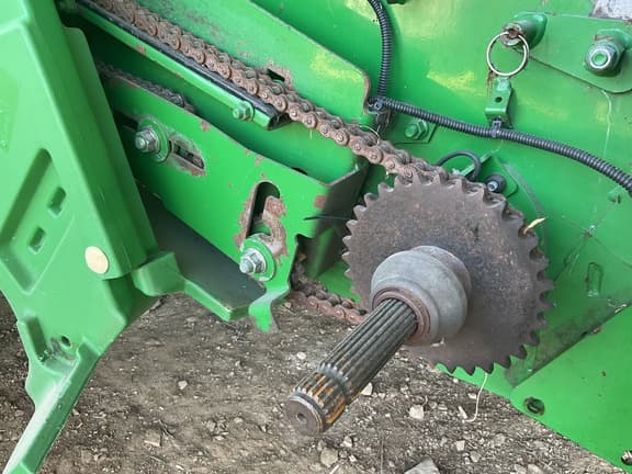 Image of John Deere S680 equipment image 1