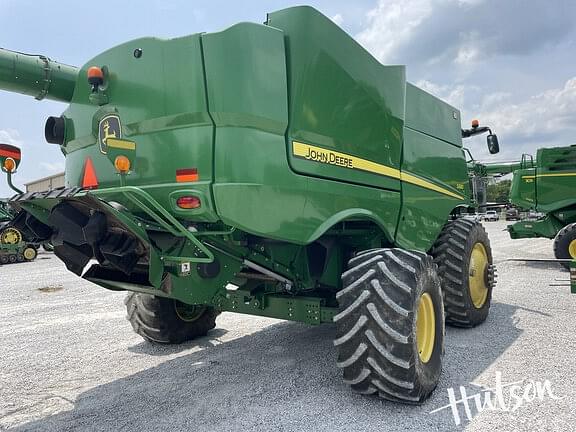 Image of John Deere S680 equipment image 3