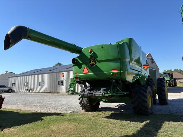 Image of John Deere S690 equipment image 4