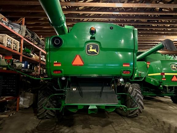 Image of John Deere S690 equipment image 3