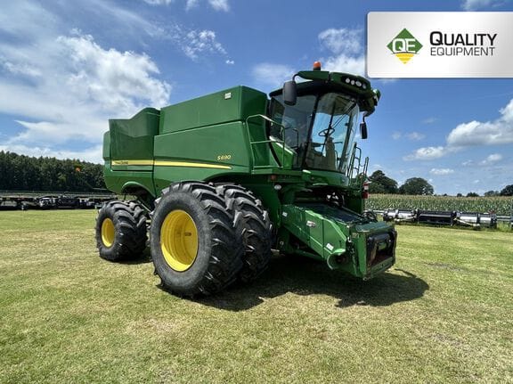 2016 John Deere S690 Equipment Image0