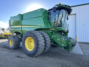 2016 John Deere S690 Image