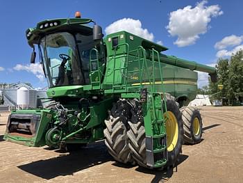 2016 John Deere S690 Equipment Image0