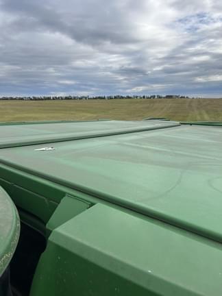 Image of John Deere S690 equipment image 2