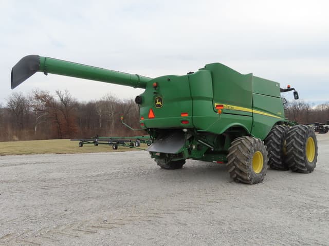 Image of John Deere S690 equipment image 3