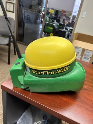 Image of John Deere StarFire 3000 Primary image