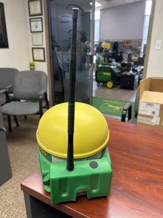 Image of John Deere StarFire 3000 equipment image 3