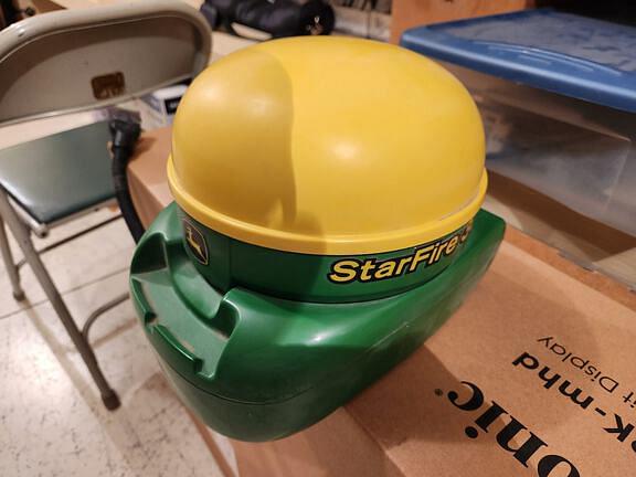 Image of John Deere StarFire 3000 Image 1