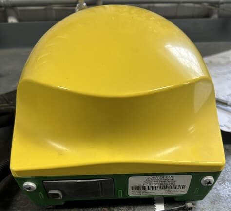 Image of John Deere StarFire 6000 equipment image 4