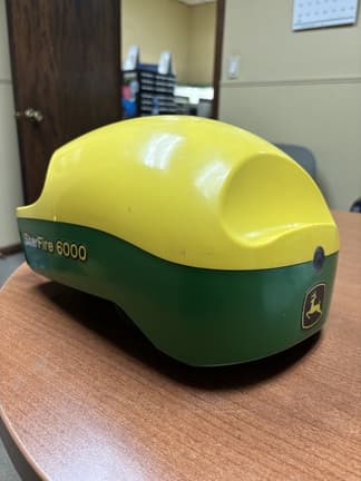 Image of John Deere StarFire 6000 equipment image 2