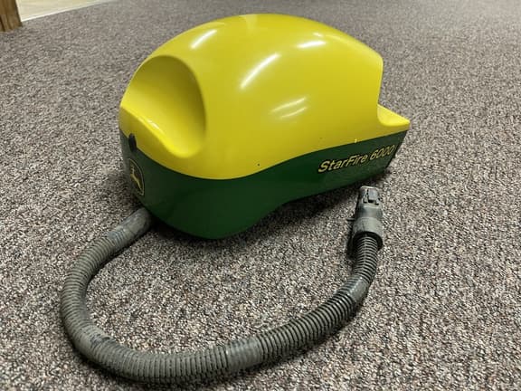 Image of John Deere StarFire 6000 Image 0