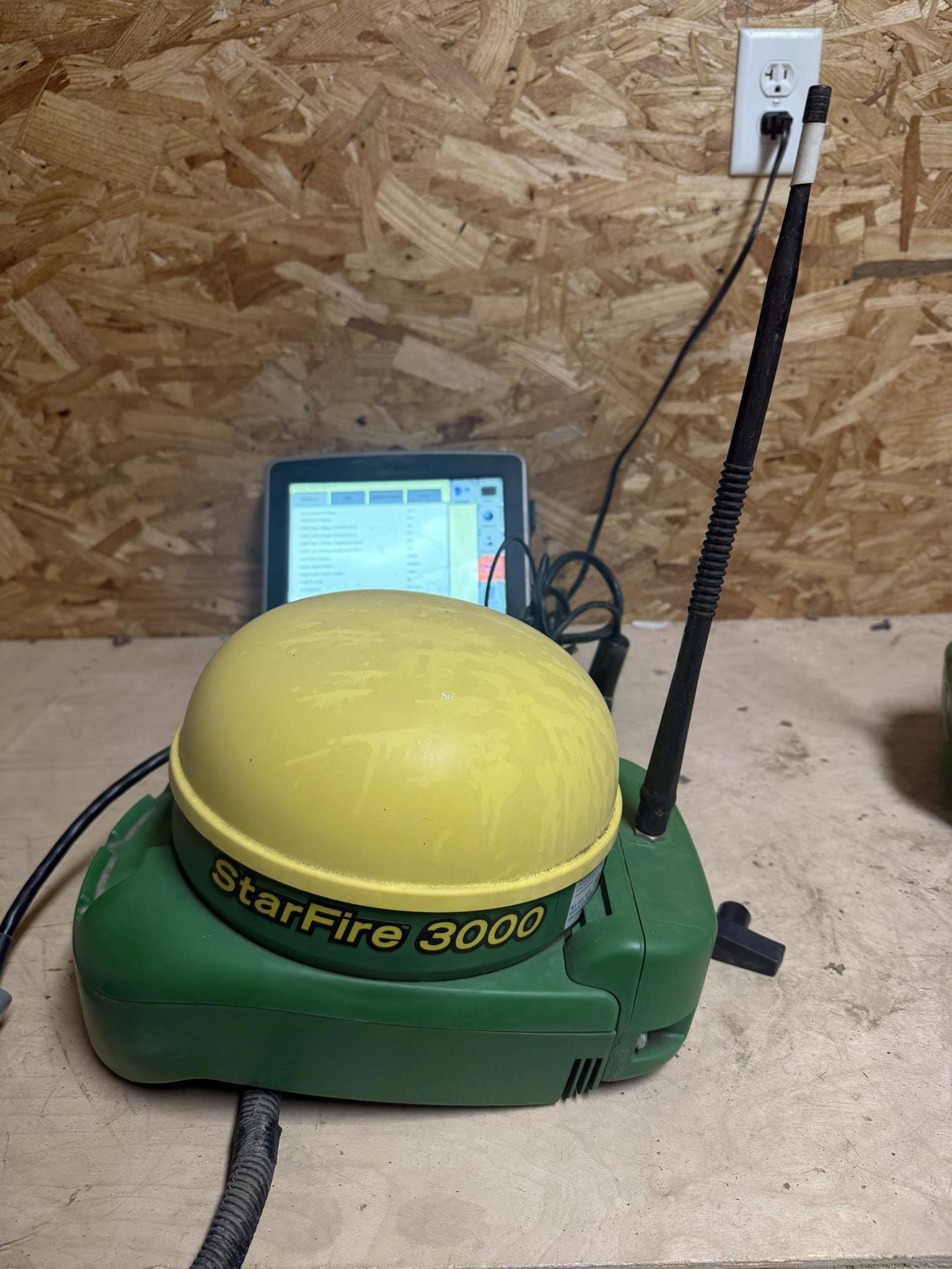 2016 John Deere StarFire 3000 Equipment Image0