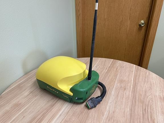 Image of John Deere StarFire 6000 Image 1