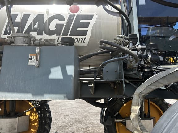 Image of Hagie STS12 equipment image 4