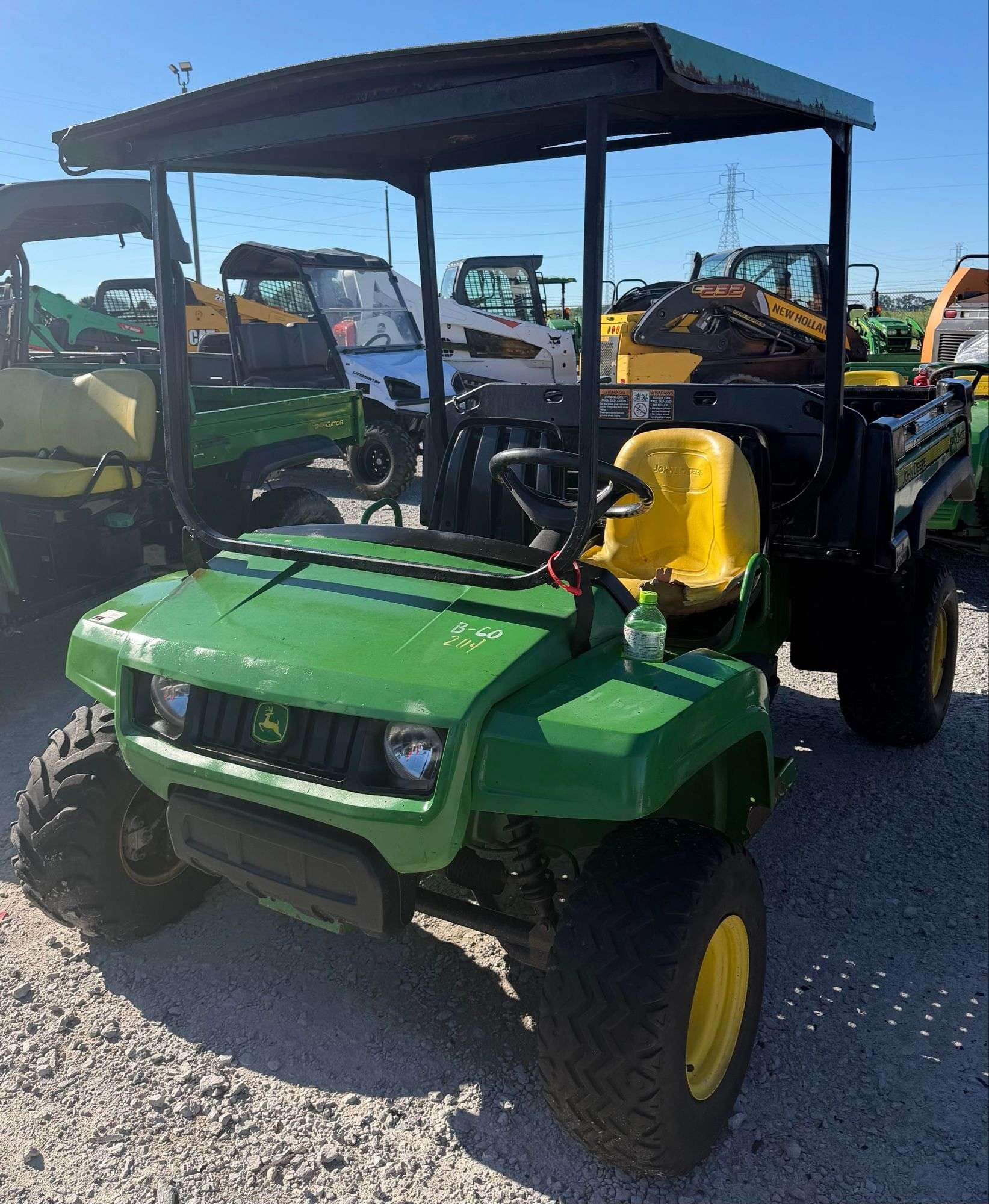 2016 John Deere Gator TX 4x2 Equipment Image0