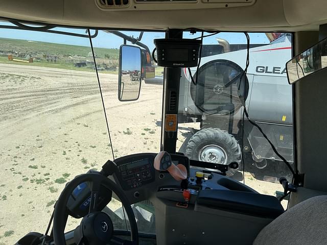 Image of John Deere W155 equipment image 3