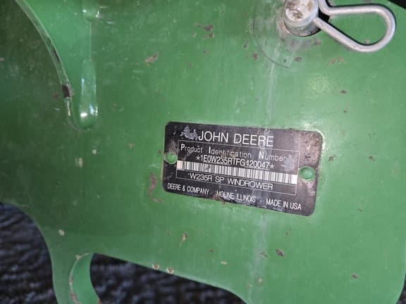 Image of John Deere W235 equipment image 2