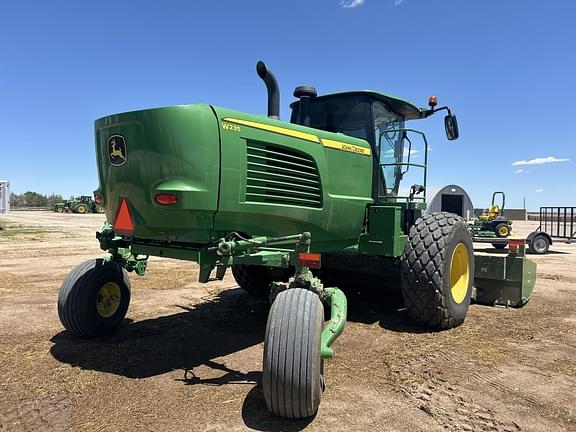 Image of John Deere W235 equipment image 1