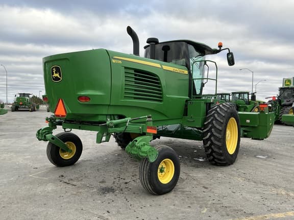 Image of John Deere W235 equipment image 4