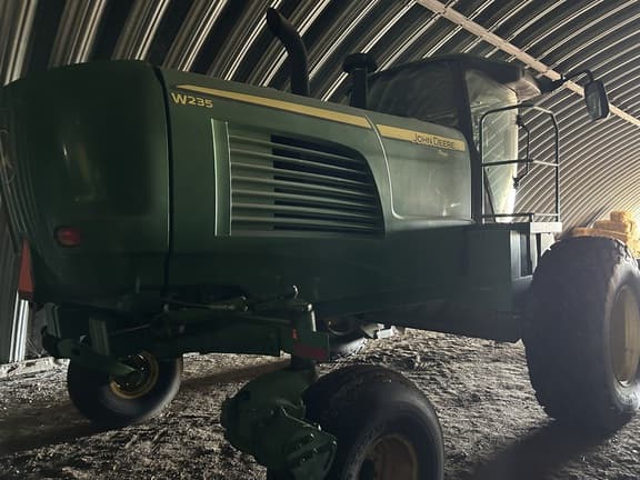 Image of John Deere W235 equipment image 4
