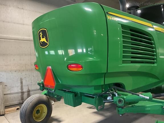 Image of John Deere W235 equipment image 4