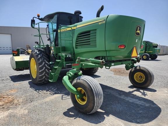 Image of John Deere W235 equipment image 2