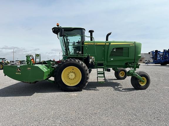 Image of John Deere W235 equipment image 1