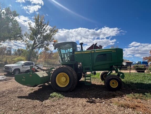 Image of John Deere W235 equipment image 4