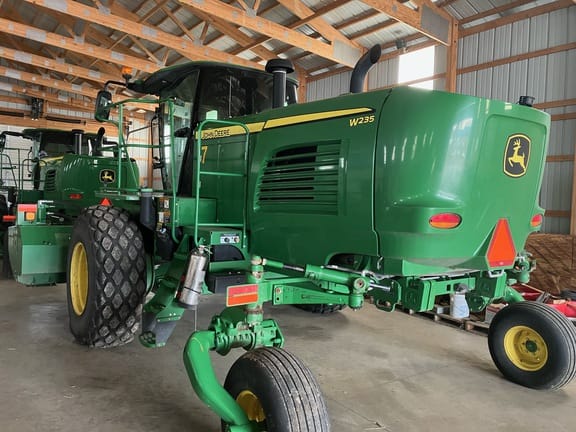 2016 John Deere W235 Equipment Image0
