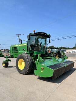 2016 John Deere W235 Image