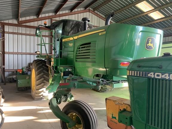 Image of John Deere W235 equipment image 2
