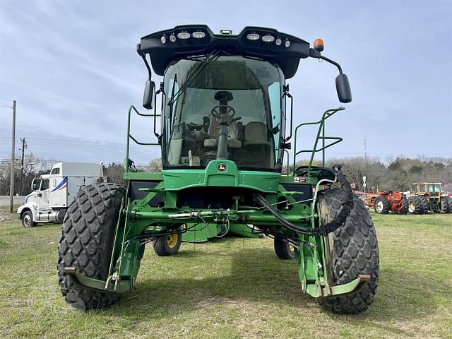 Image of John Deere W235 equipment image 3