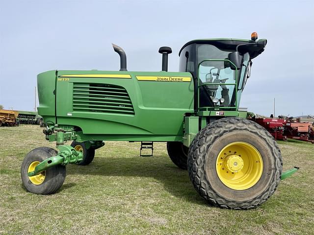 Image of John Deere W235 equipment image 2