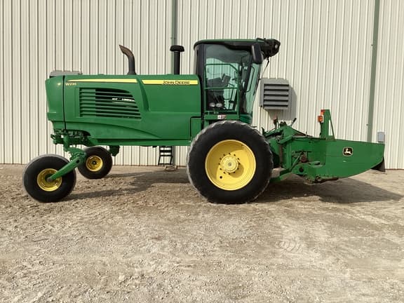 Image of John Deere W235 equipment image 3