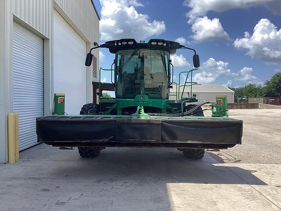 Image of John Deere W235 equipment image 3