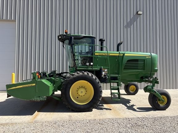 2016 John Deere W235 Equipment Image0