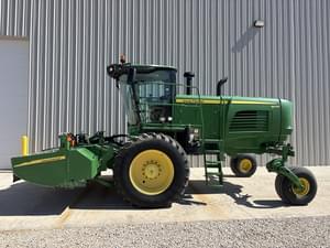2016 John Deere W235 Image